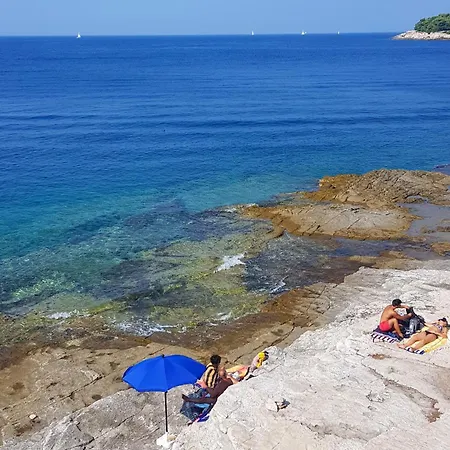 Apartmán Family-friendly With Swimming Pool - 24352 *