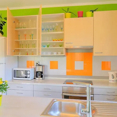 Family-friendly With Swimming Pool - 24352 *