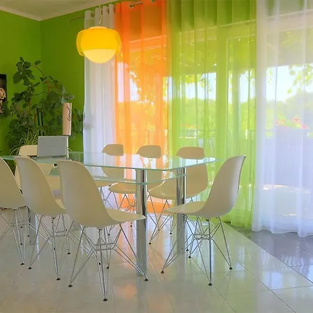 Family-friendly With Swimming Pool - 24352 아파트 *