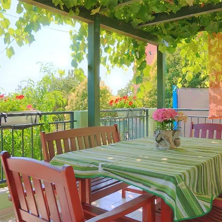 Family-friendly With Swimming Pool - 24352 Póla