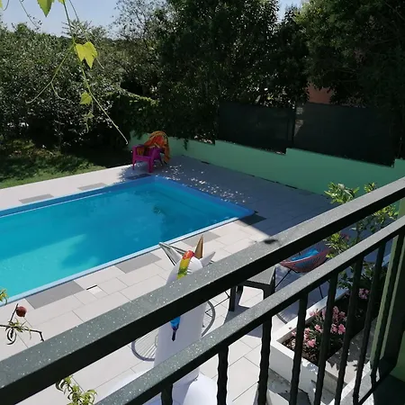 Daire Family-friendly With Swimming Pool - 24352