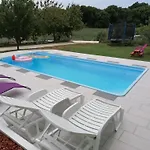 Family-friendly With Swimming Pool - 24352 Pula