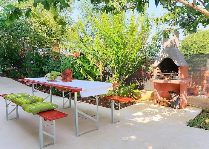 Διαμέρισμα Family-friendly With Swimming Pool - 24352 Πούλα